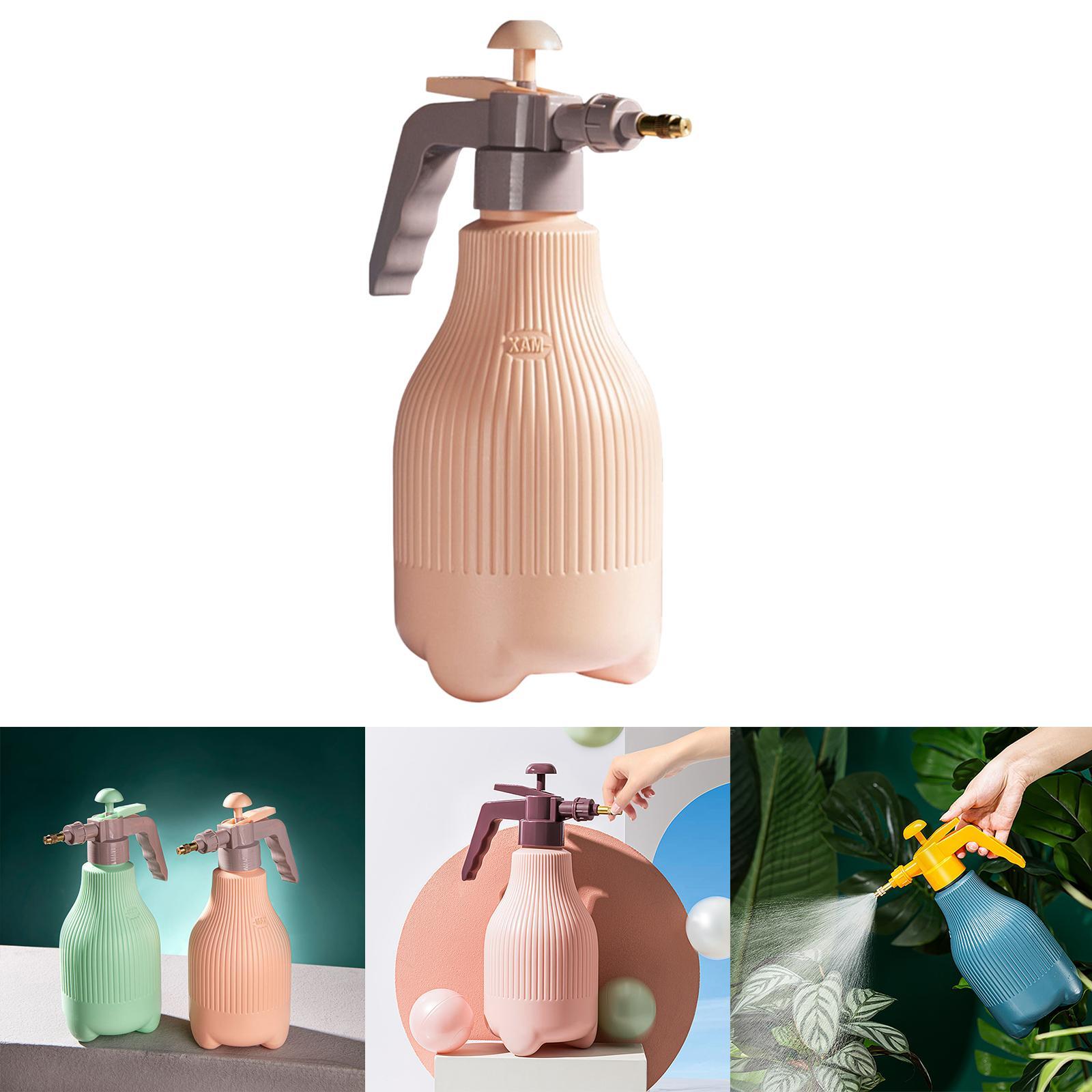 Garden Pump Sprayer 1.5 L Handheld Rotating Nozzle for Lawn Indoor Outdoor Light