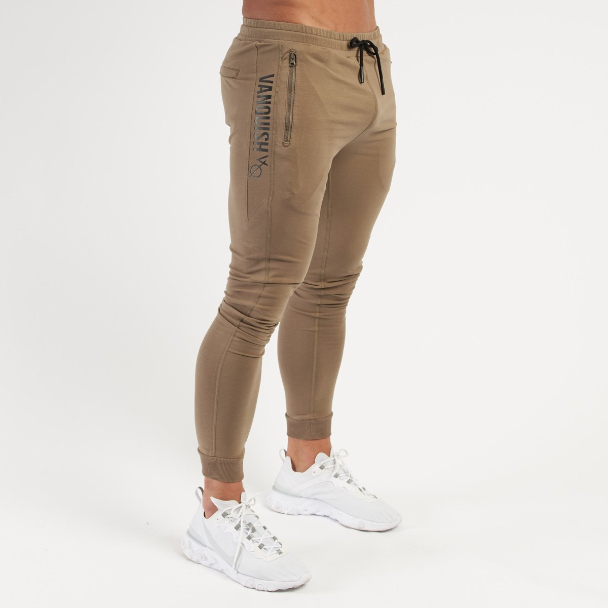Quần dài jogger nam Vanquish form ôm sát tôn trọn body
