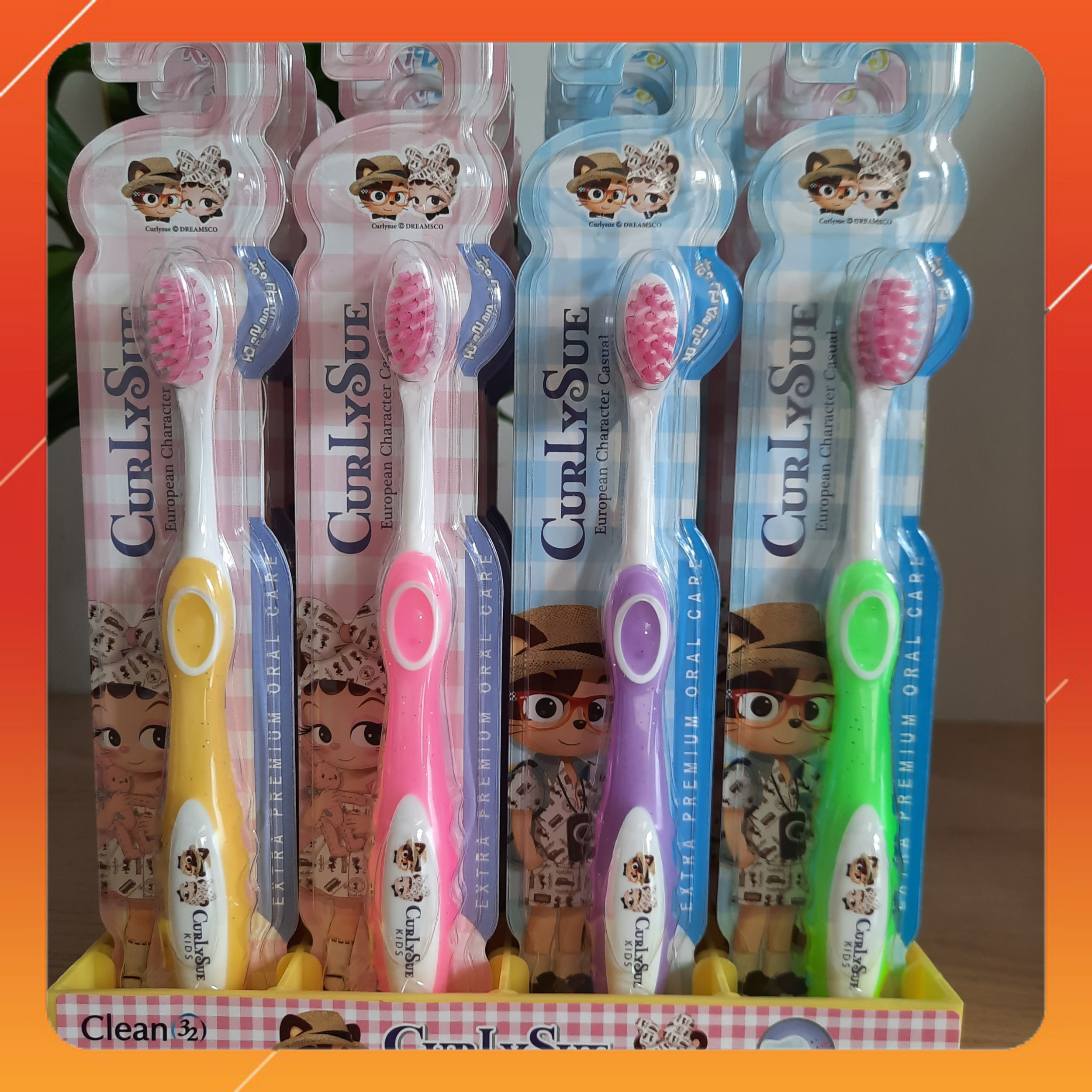Combo 4 Bàn chải đánh răng trẻ em Curly Sue nhập khẩu Hàn Quốc