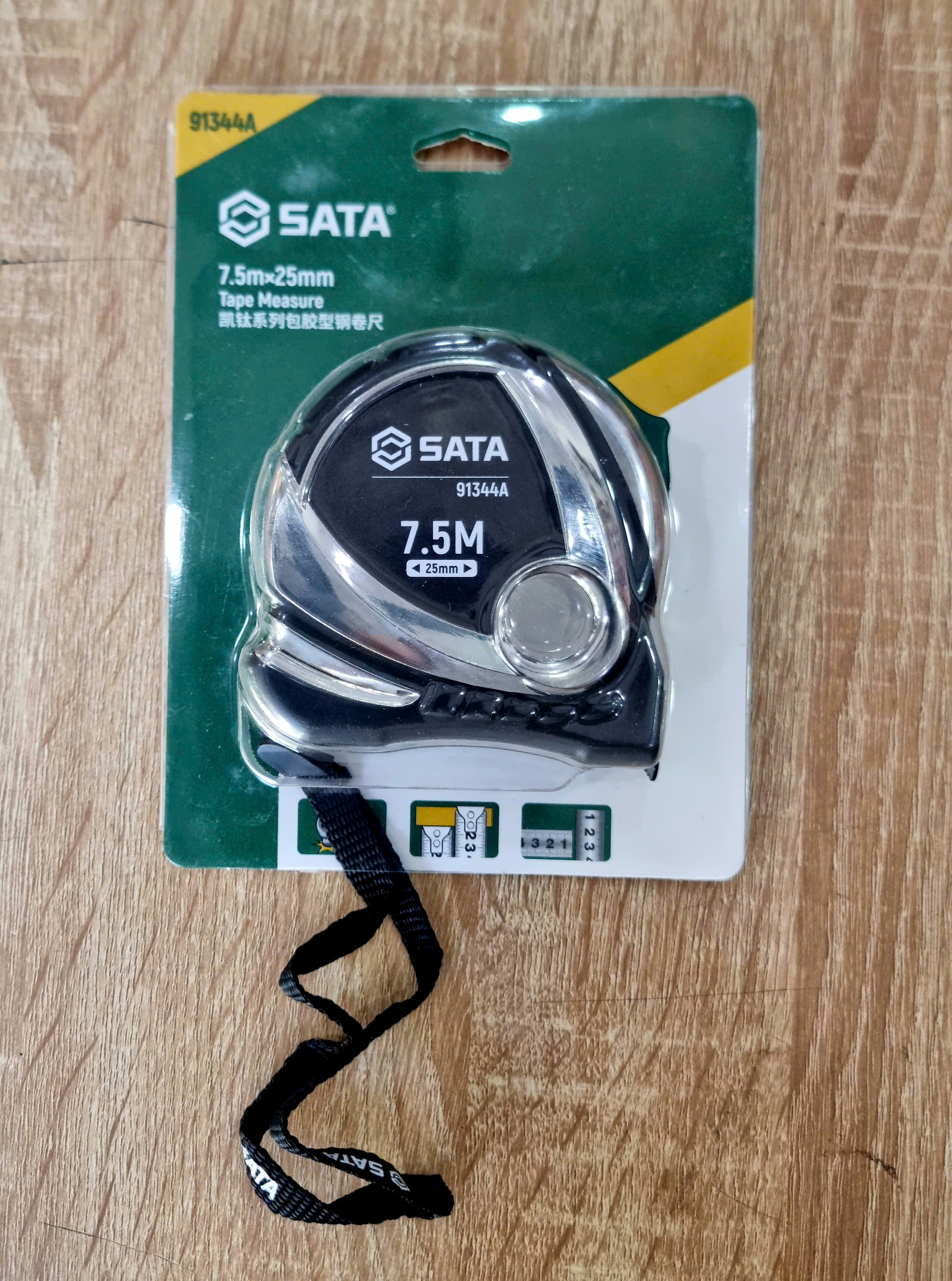 Thước cuộn dây thép 7.5m bọc cao su dòng Kaiti SATA 91344A