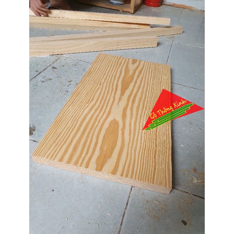 Tấm gỗ thông mặt lớn rộng 30cm, dài 50cm, dày 2cm dùng làm kệ, ốp tường, trang trí, làm mặt bàn