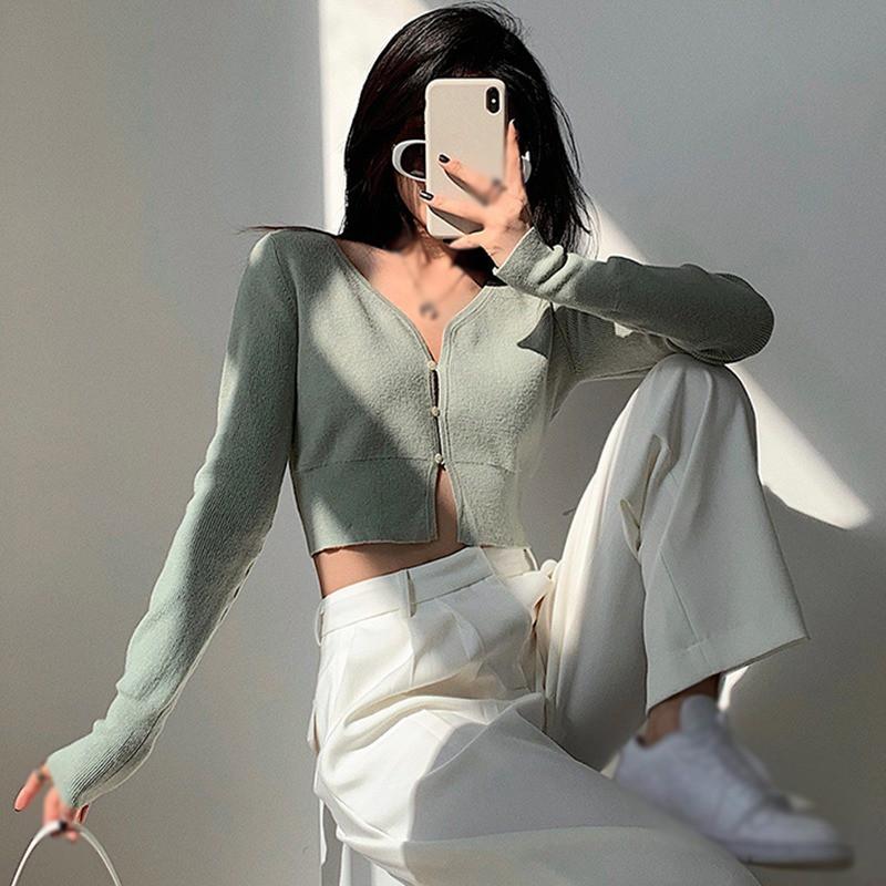 Áo Cardigan Dệt Kim Tay Dài Phối Nút Thiết Kế Cổ Chữ V Quyến Rũ