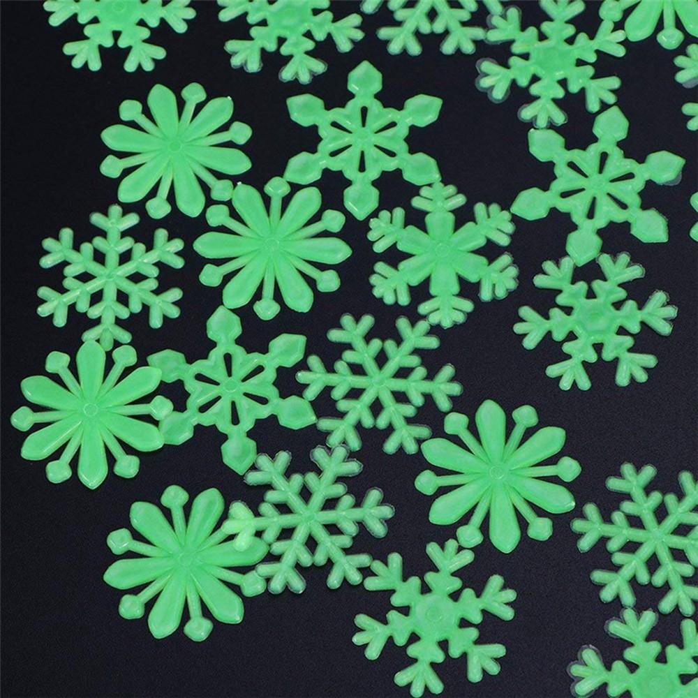Bộ 50 stickers dán trang trí nhà cửa phòng ngủ hình hoa tuyết dạ quang phát sáng Kthị