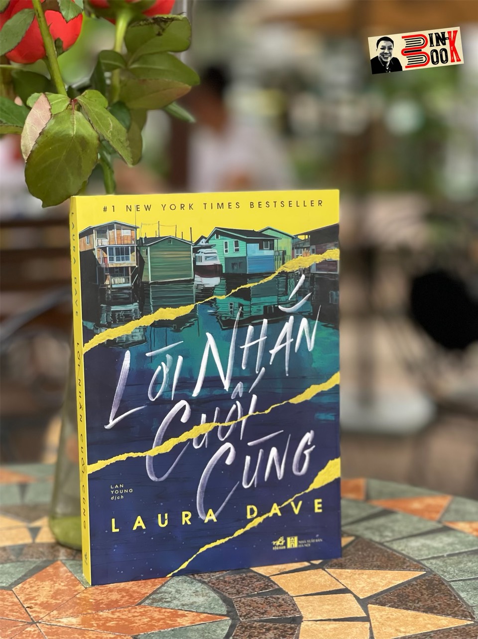 Hình ảnh (#1 New York Times Bestseller) LỜI NHẮN CUỐI CÙNG – Laura Dave – Lan Young dịch – Nhã Nam – NXB Hà Nội (Bìa mềm)