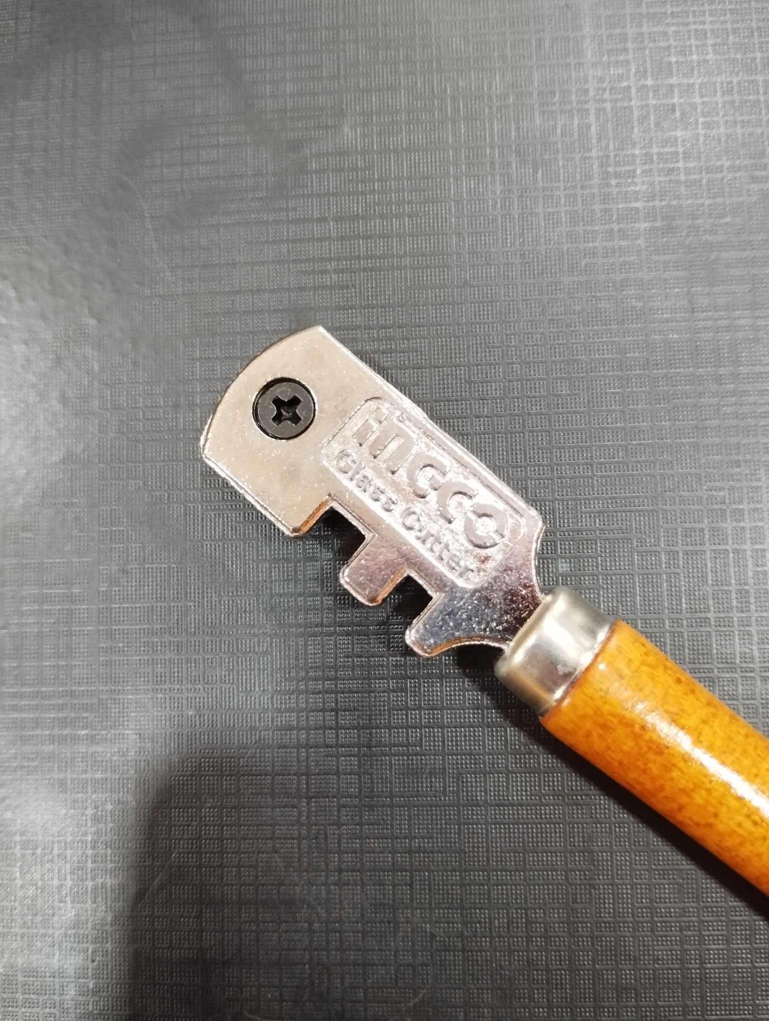DỤNG CỤ CẮT, BẺ KIẾNG INGCO HGCT02 - HÀNG CHÍNH HÃNG