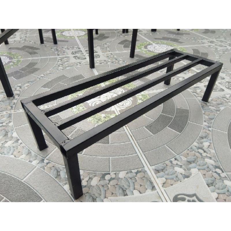 Kệ thép Dài 60 Rộng 20 Cao 15cm.4 chân. hộp thép vuông 2x2cm