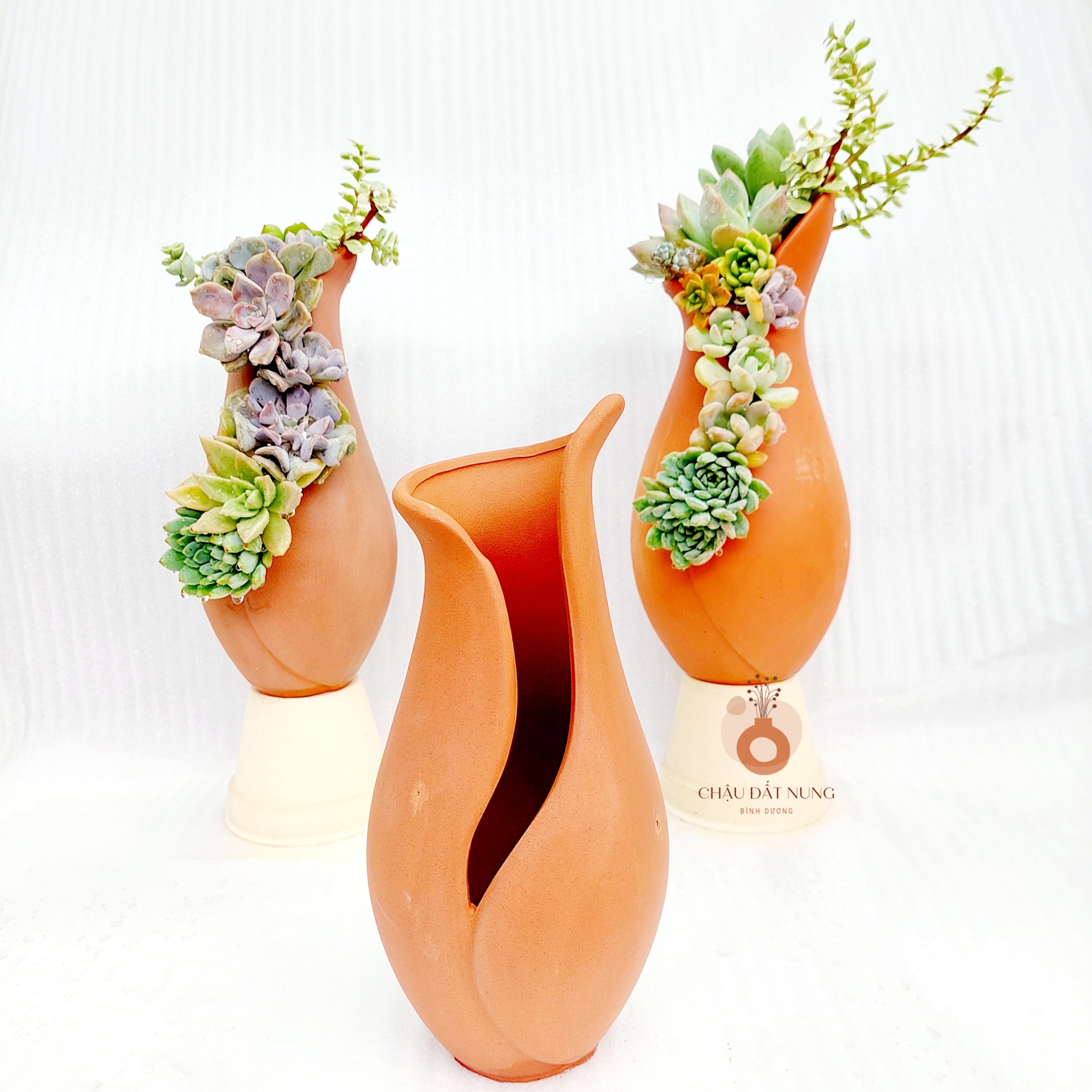 Chậu đất nung - Bình hoa 825, miệng chậu 8cm, chiều cao 25cm