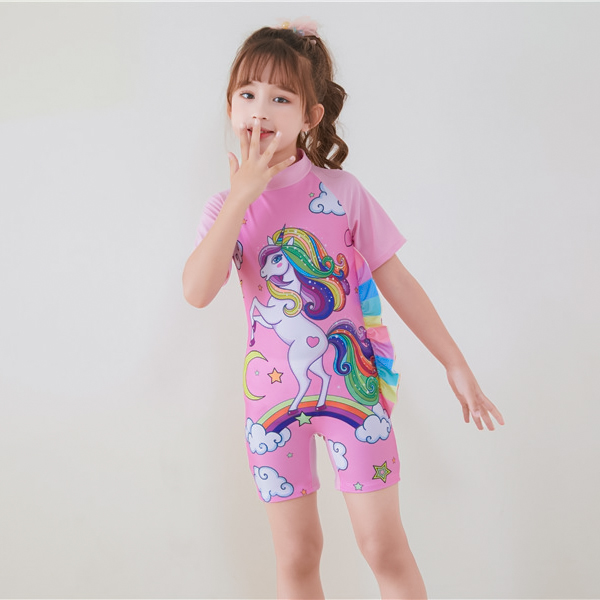 Đồ bơi trẻ em, đồ bơi bé gái liền thân tay ngắn bao gồm nón bơi họa tiết kỳ lân cho bé đến 30kg