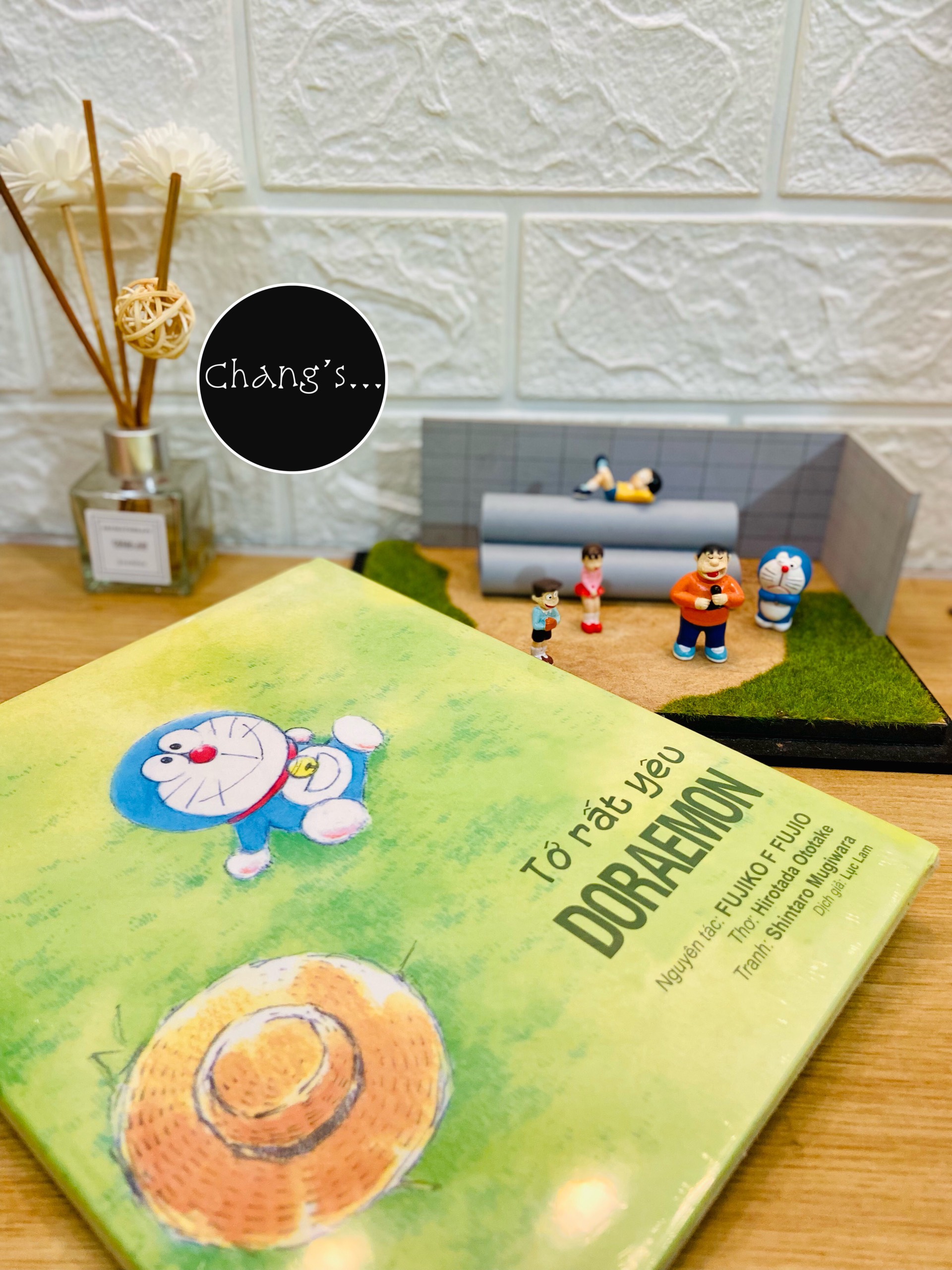 Artbook Thơ - Tớ rất yêu Doraemon (Chang Book)