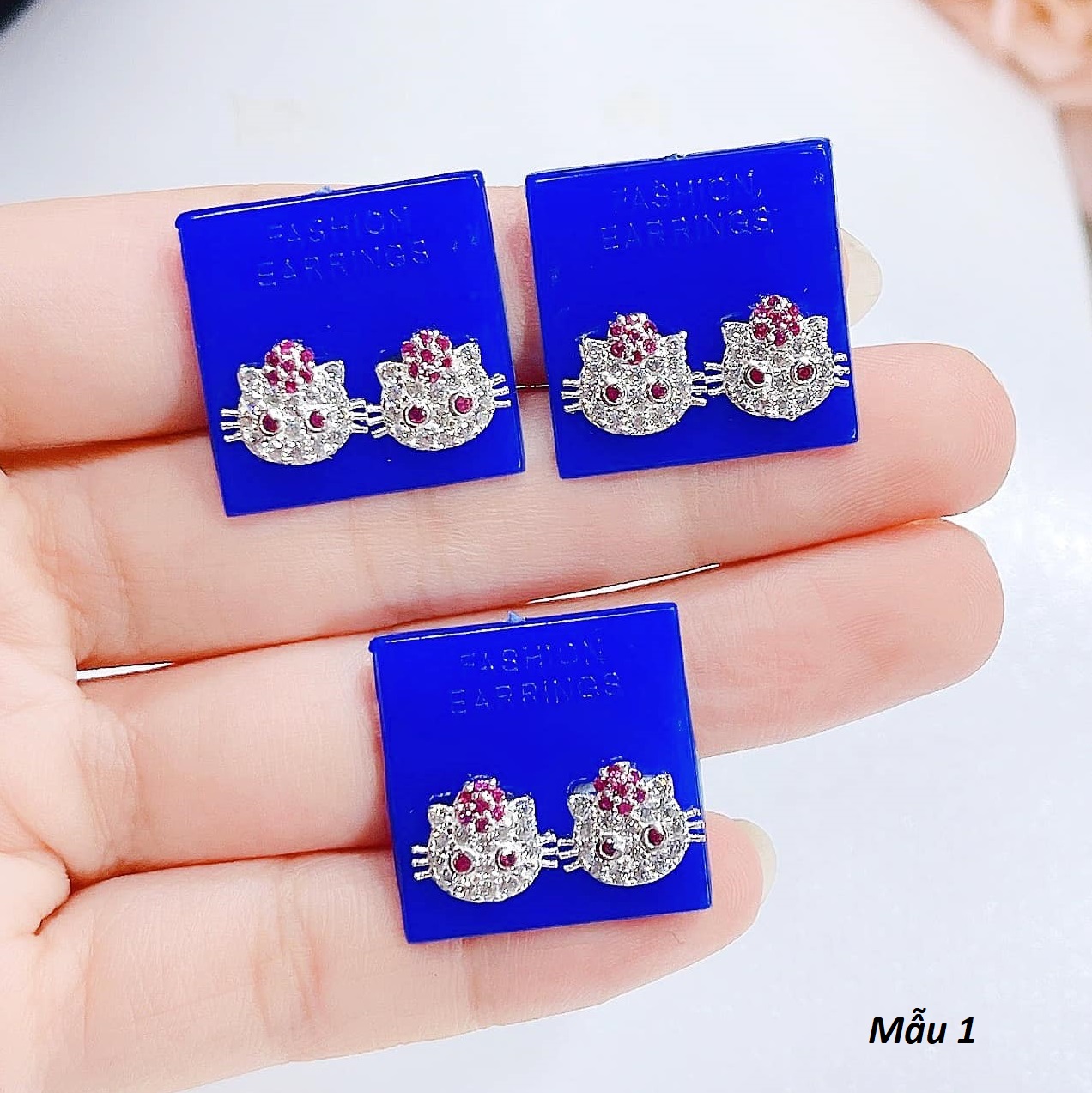 Bông tai trẻ em khuyên nụ mặt kitty chất liệu bạc ta MS048