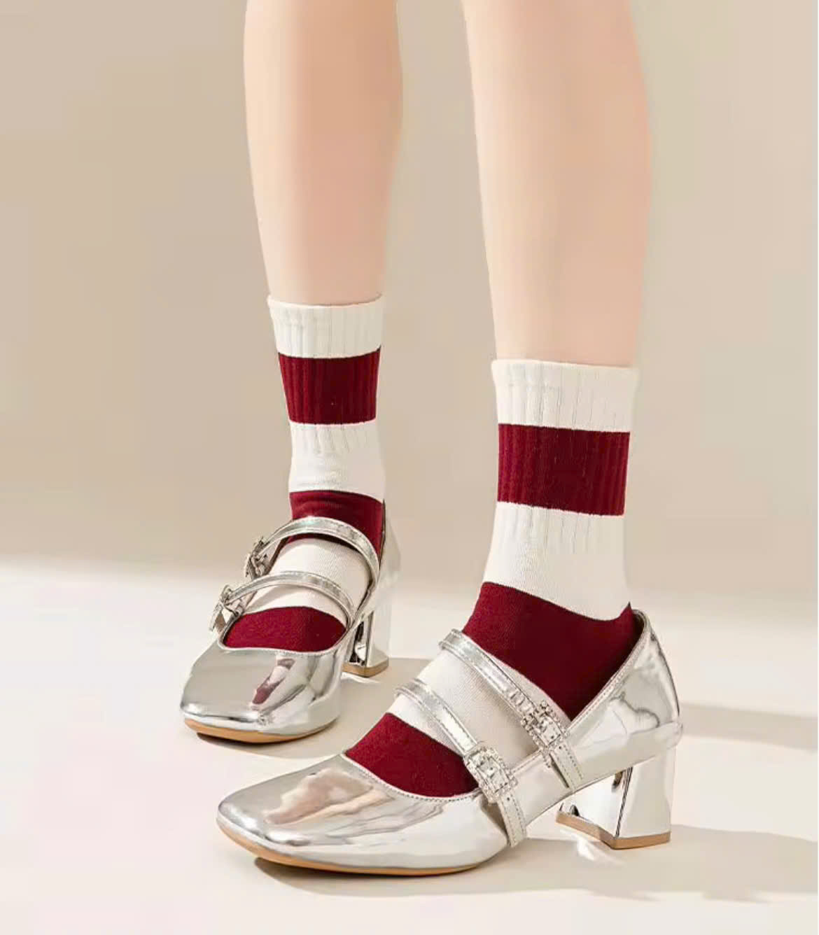 TẤT VỚ ĐỎ NAM NỮ THỜI TRANG SIÊU XINH DỄ THƯƠNG DÀNH CHO NỮ