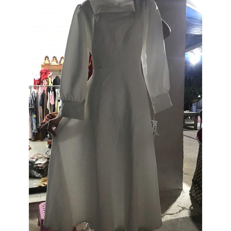 Đầm khách chọn trên live