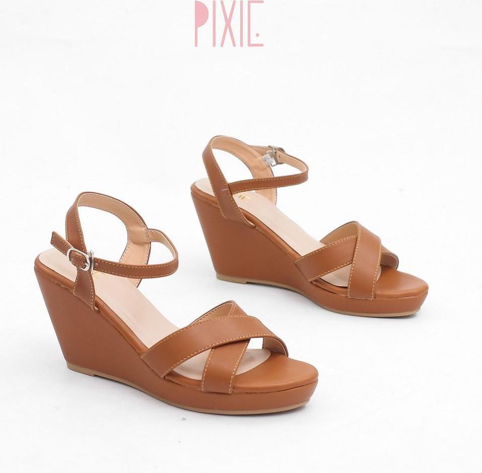 Giày Sandal Đế Xuồng 7cm Quai Chéo Màu Nâu Pixie P207