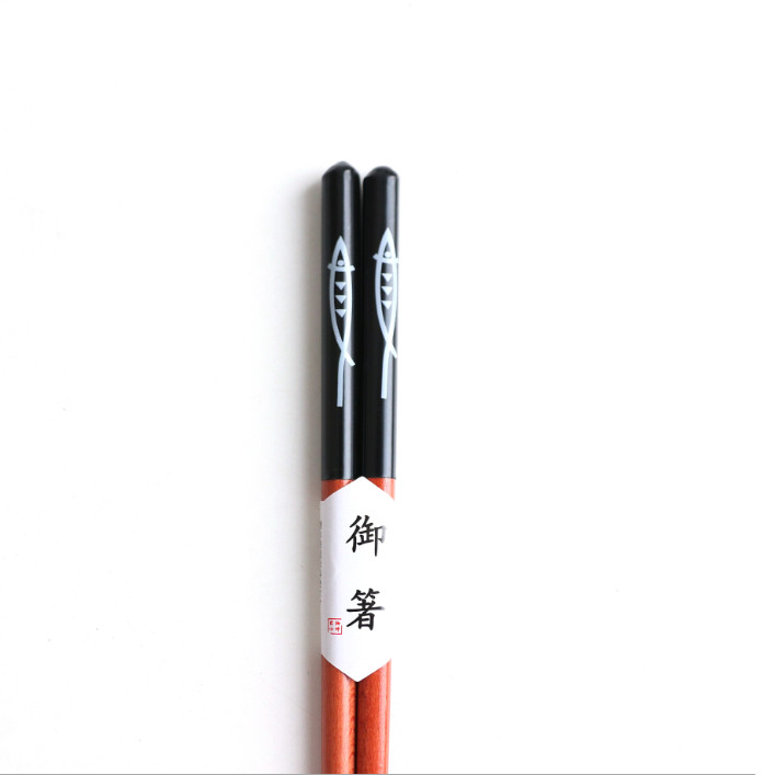 Bộ  5  đũa gỗ ngũ phúc mang may mắn đến cho gia đình bạn thuộc bộ sưu tập Detomate Nhật Bản DT5595