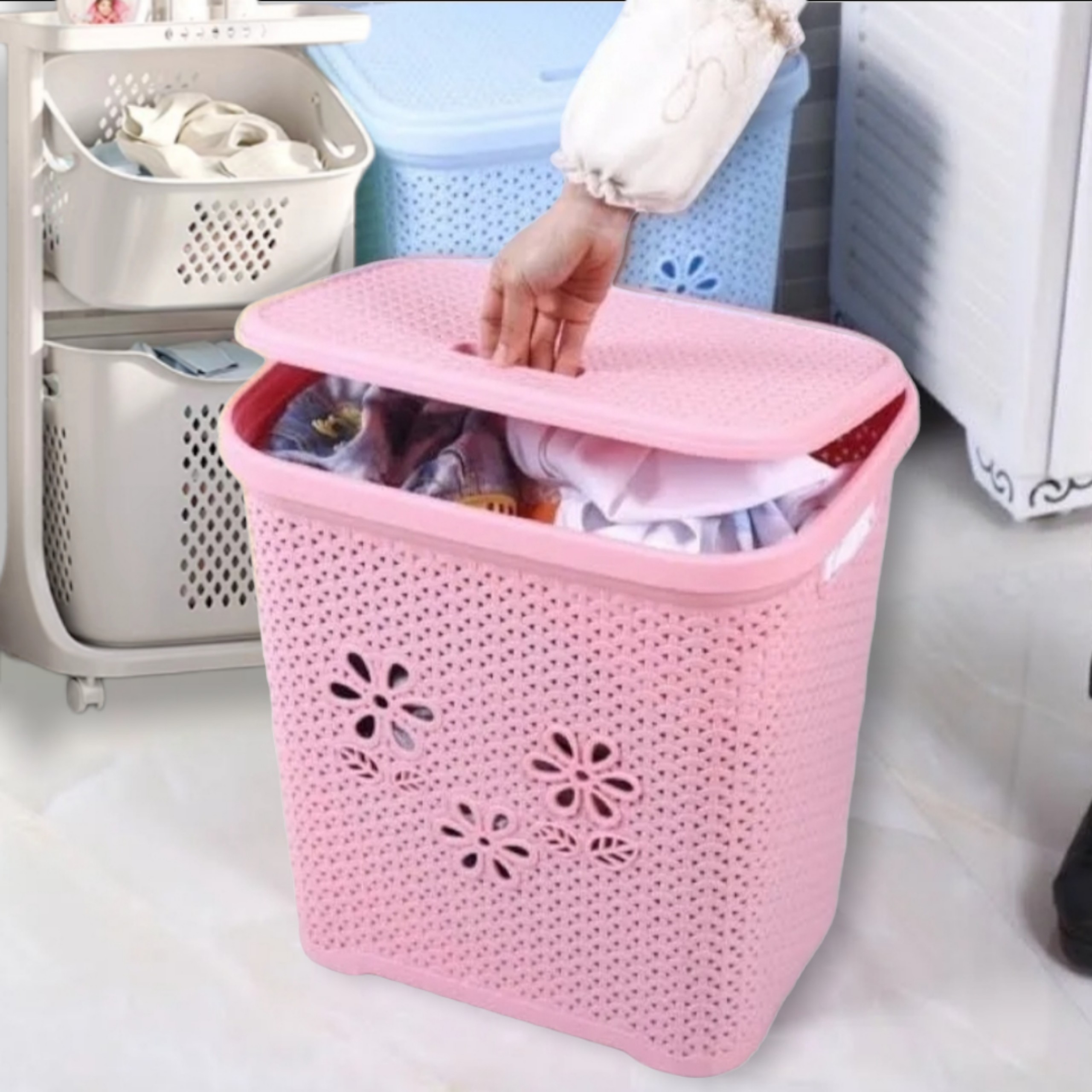 Giỏ nhựa có nắp hoa đựng quần áo