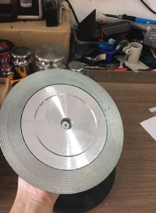 DAO CẮT MẪU VẢI TRÒN