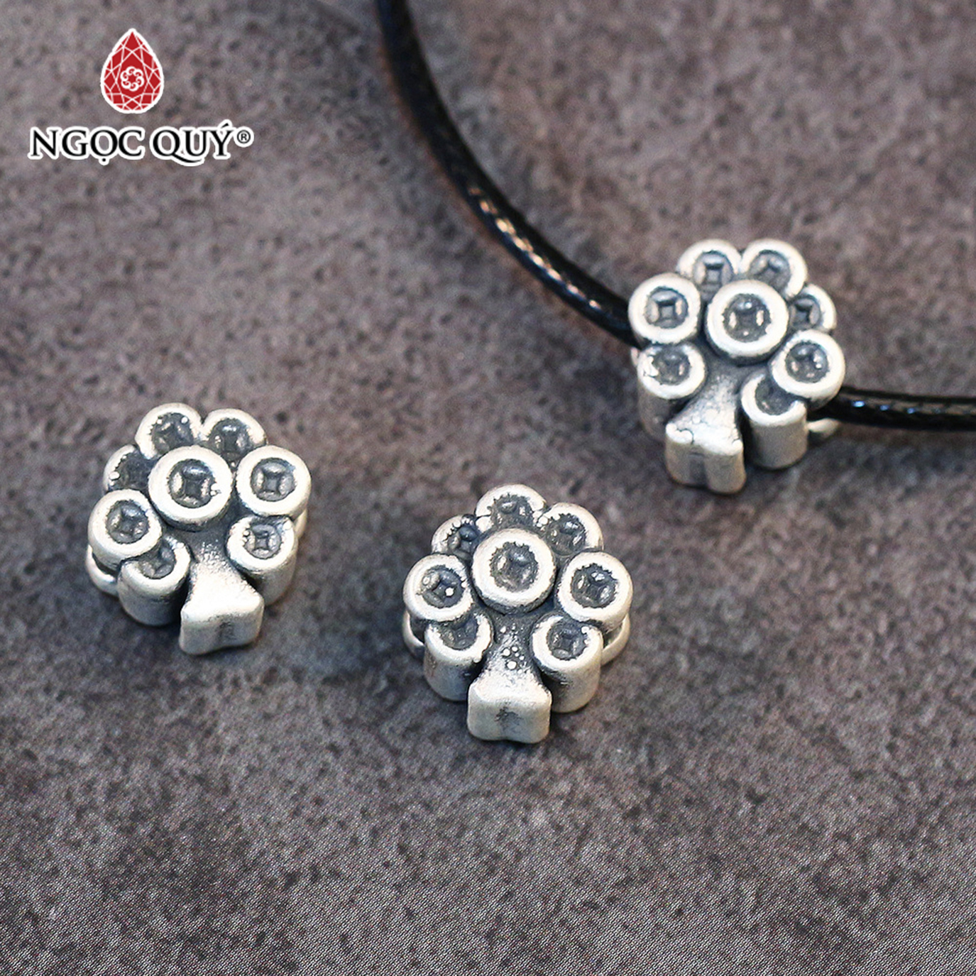 Charm xỏ ngang cây tài lộc - Ngọc Quý Gemstones