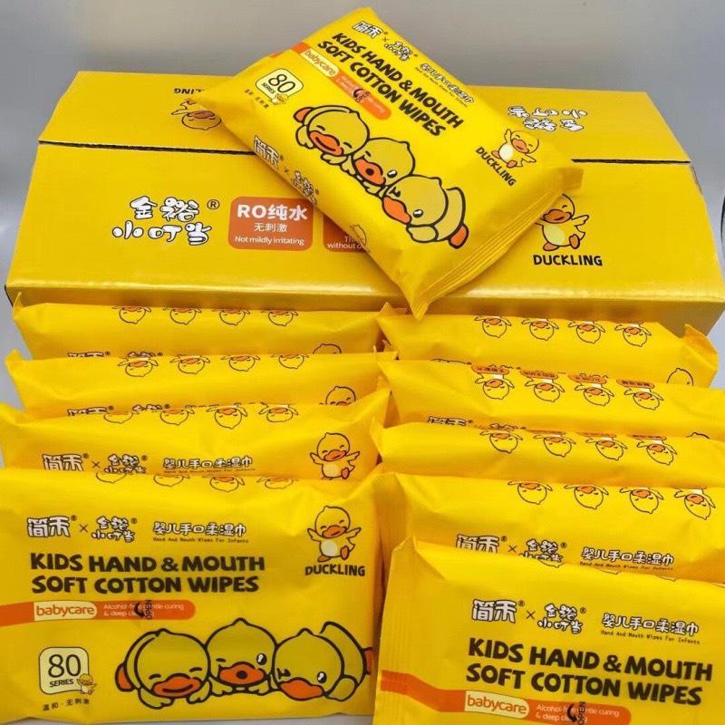 Thùng 10 gói khăn ướt vịt vàng nội địa trung