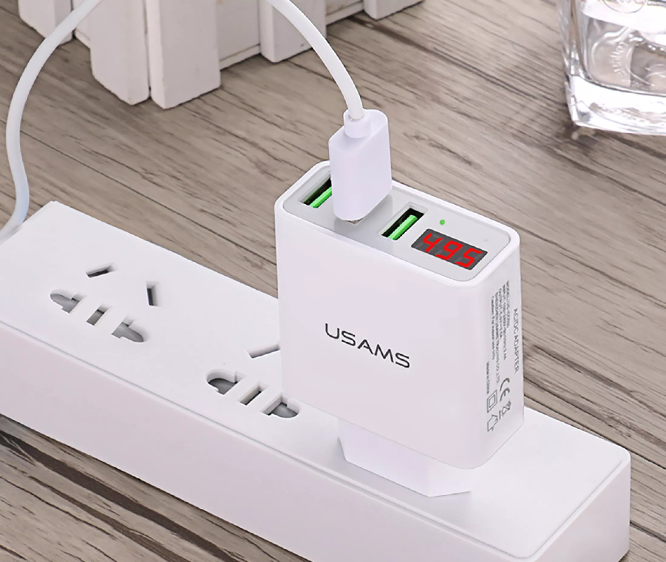 Adapter USAM US-CC035 củ sạc điện thoại 3 cổng USB 2.4A có đèn LED hiển thị dòng điện -3003- hàng nhập khẩu