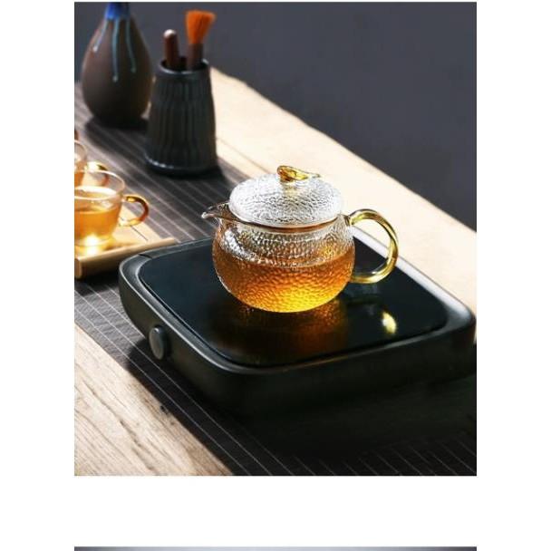 Ấm rót quai vàng có lọc trà