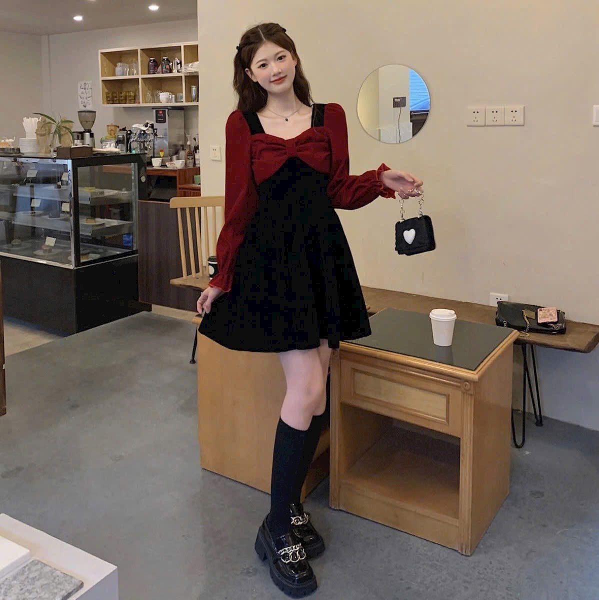 ĐẦM XOÈ PHỐI TAY DÀI NƠ NGỰC MÀU Y HÌNH