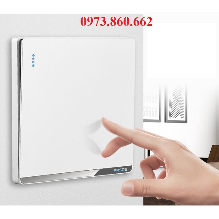 Ổ cắm công tắc trắng sữa cao cấp