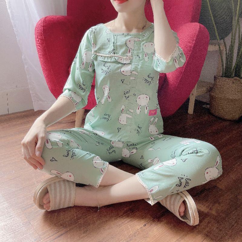 Quần áo phối ren lệch cách điệu