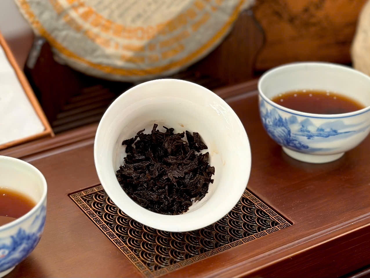 BÁNH TRÀ PHỔ NHĨ CHÍN "THẤT TỬ VÂN NAM" - TRÀ NGON LÂU NĂM