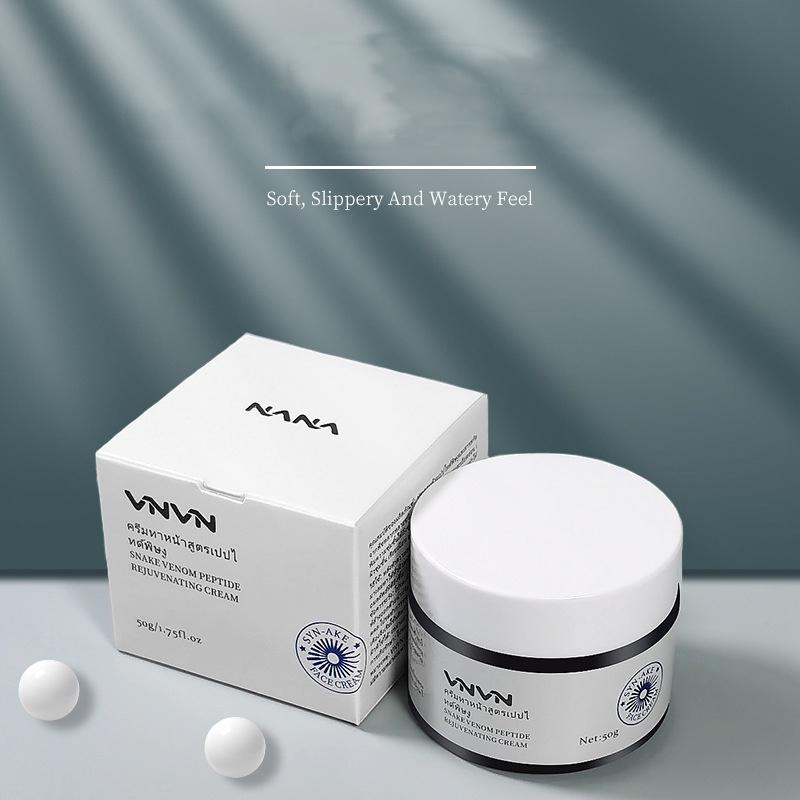 Kem dưỡng ẩm sáng và mềm da VNVN Rejuvenating Cream Thái Lan 50ml