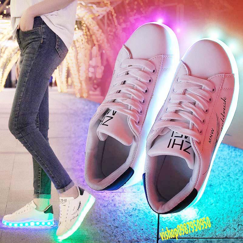 Giày PHÁT SÁNG HỌA TIẾT LÔNG VŨ ĐEN GOODLUCK STYLE HÀN QUỐC phát sáng 7 màu (video thật