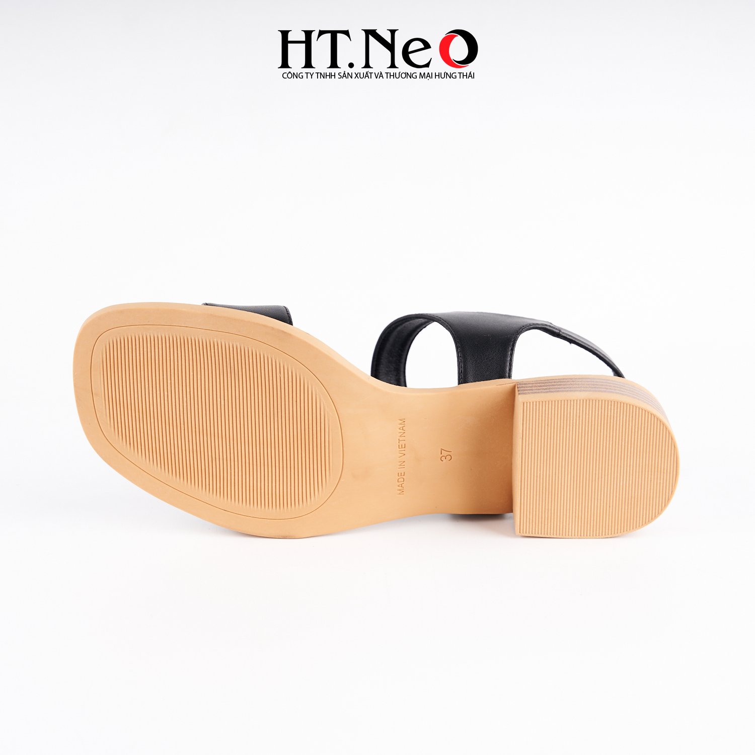 Sandal nữ 3p quai cài gót trụ chất liệu da khuy vuông SDN173