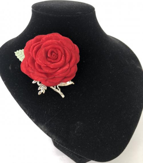 Hoa cài áo Handmade vải gấm Cành hồng nhí - Màu Đỏ đô