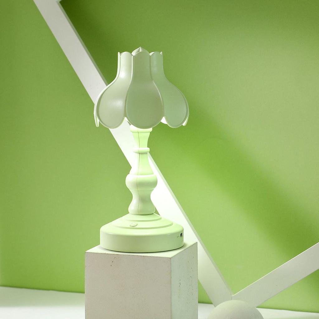Desk Night Lamp Table Lamp European Lotus Small Night Light for Living Room Bedrooms Bedside Coffee Room