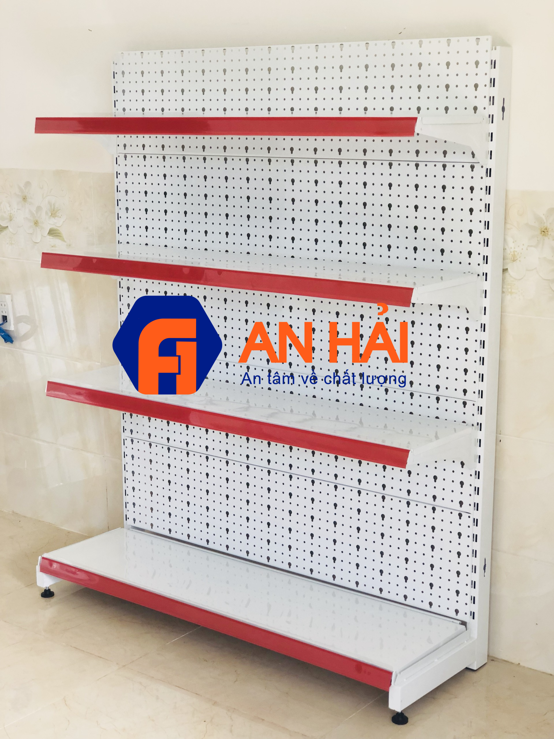 KỆ ĐƠN siêu thị LƯNG TÔN LỖ cao 1m5 độc lập có 4 mâm tầng loại dày , chịu lực tốt.