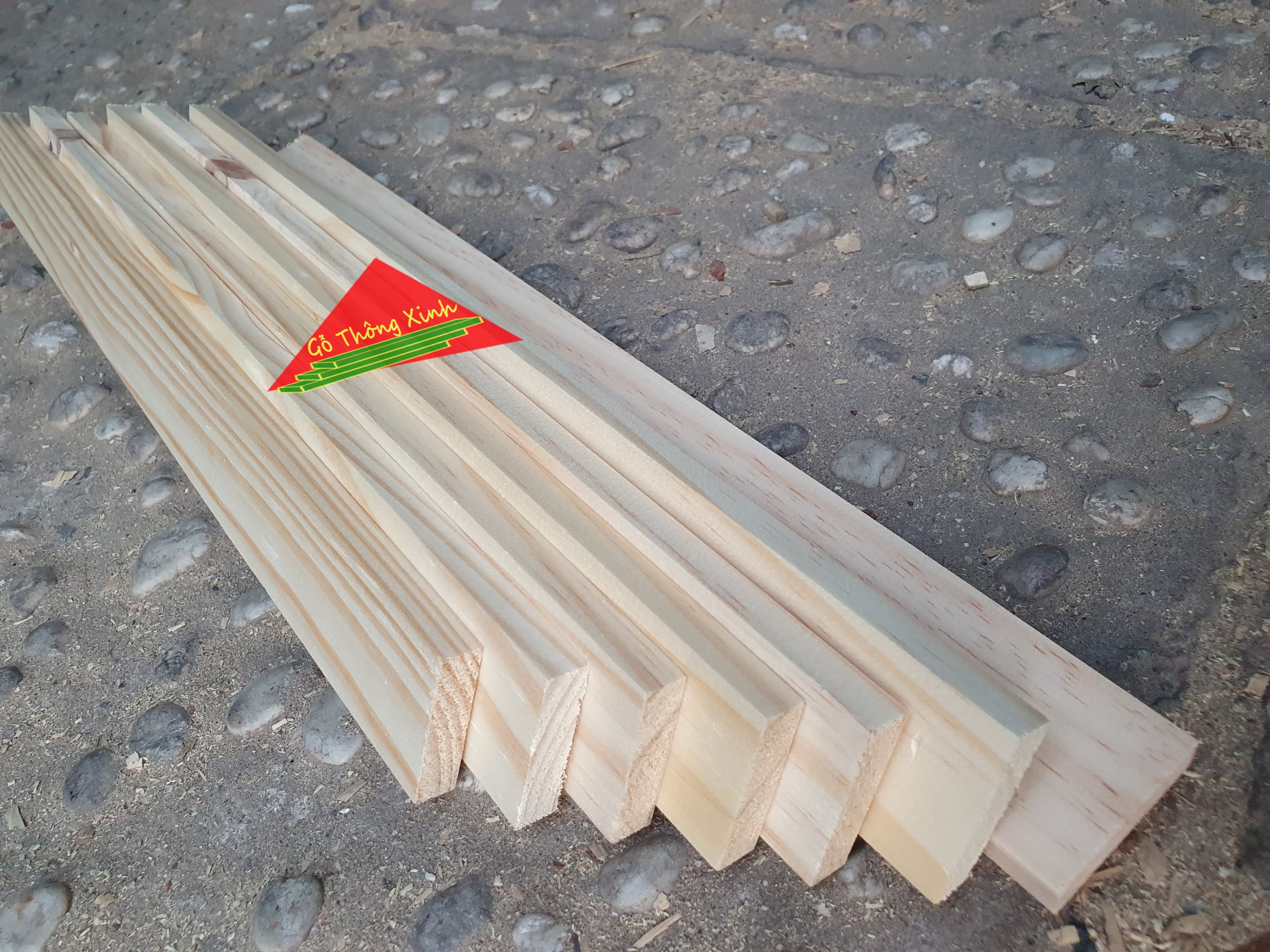 Thanh gỗ thông dài 50cm,rộng 4cm,dày 1cm dùng làm nẹp chỉ,khung viền,đóng vật dụng,trang trí nhà cửa,DIY