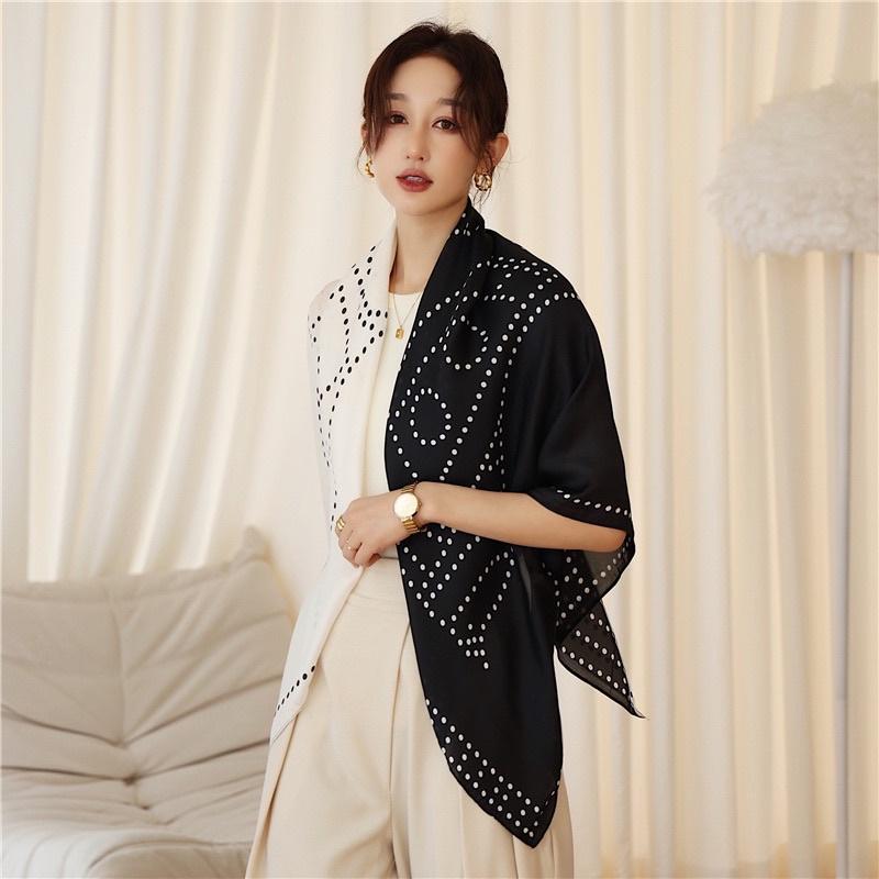 Khăn bandana lụa vuông choàng cổ thanh lịch che nắng size 108x108cm