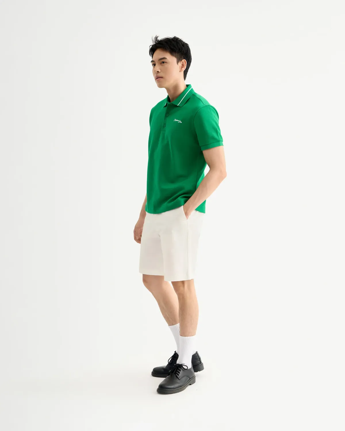 Quần short kaki nam màu Trắng Form Straight - RT 10S25PSH017 | ROUTINE CÀ MAU