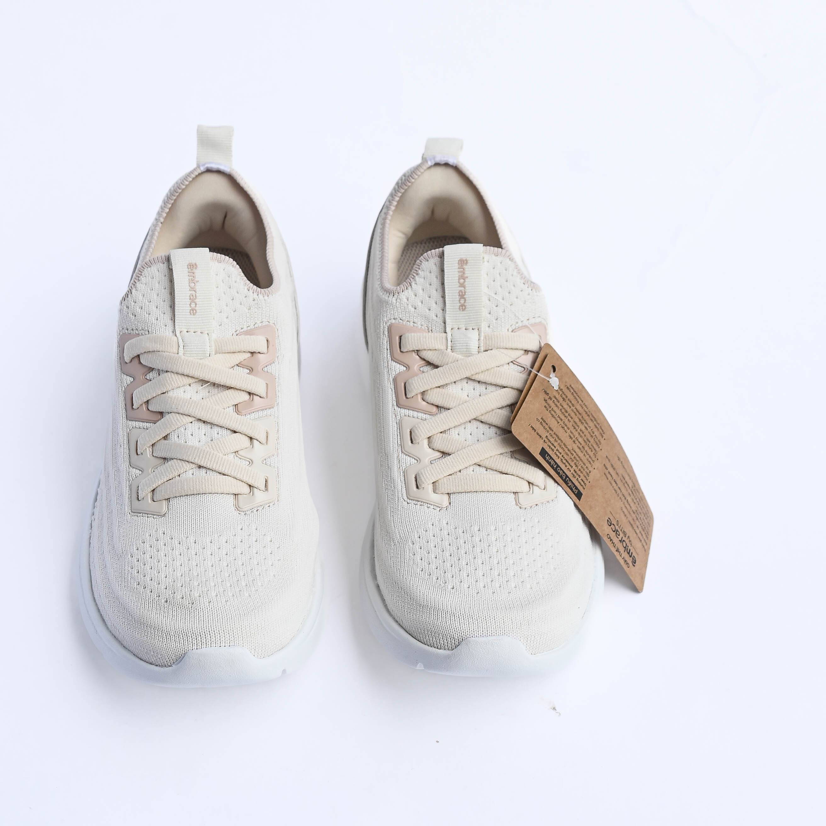Giày thể thao Bitis Embrace nữ (36-40) 579k