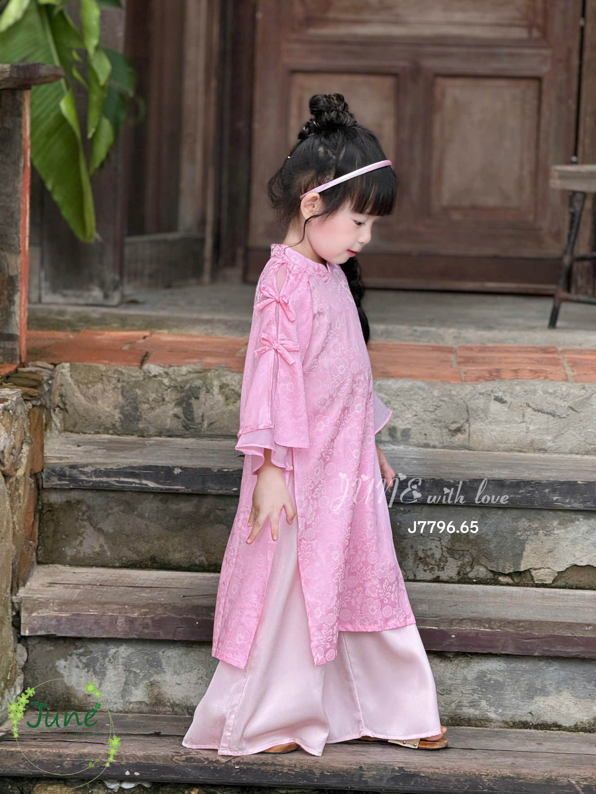 Áo dài cho bé gái mẫu Xuân hồng diện lễ tết noel giáng sinh năm mới từ 12-44kg hàng thiết kế