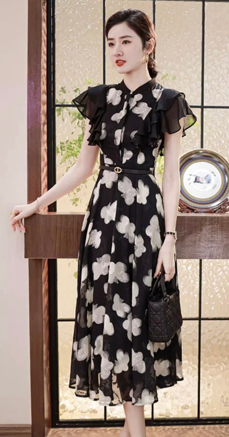 Đầm bướm tay cánh tiên kèm nịt
