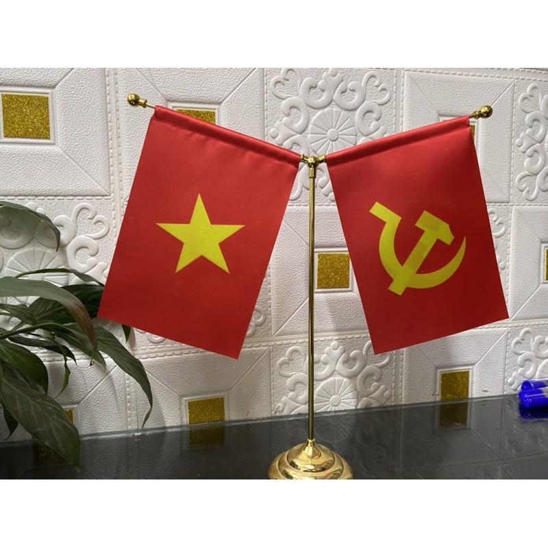 Cờ để bàn tổ quốc và đảng