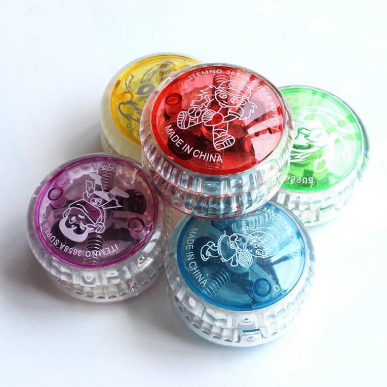Đồ chơi con quay yoyo có đèn phát sáng