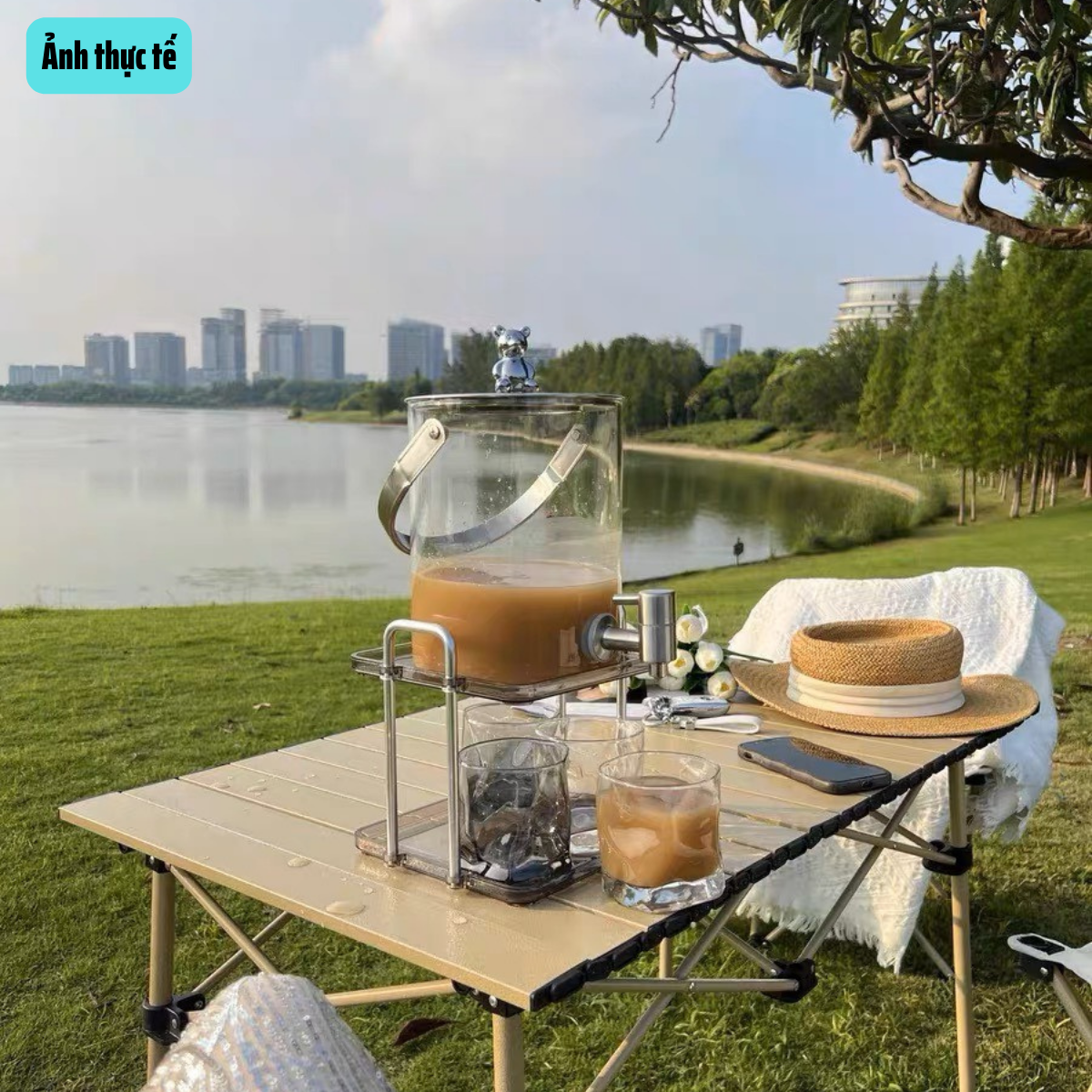 Bộ bình nước thủy tinh dung tích 3000ml, Bộ ly thủy tinh Borosilicate, Hình gấu màu bạc, có giá đỡ màu bạc sang trọng