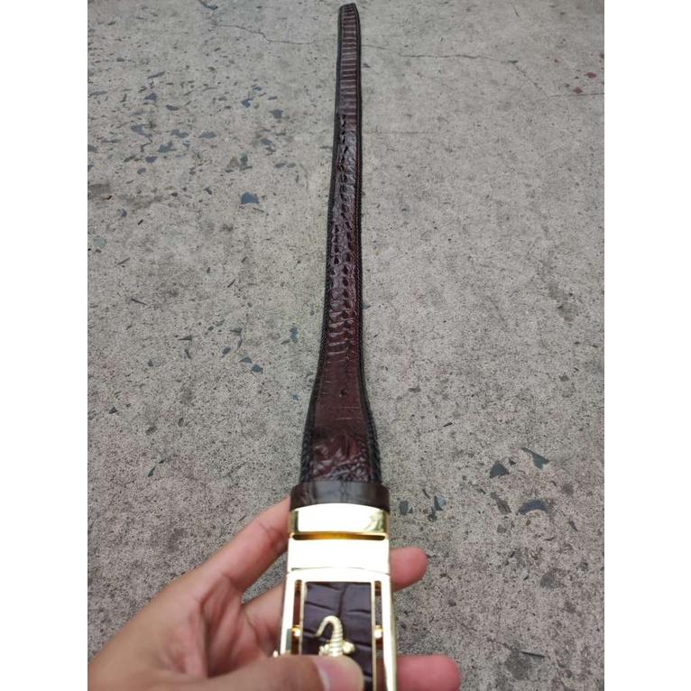 Thắt lưng da cá sấu nam đan viền thủ công rất đẹp! N53N_V (mặt vàng)