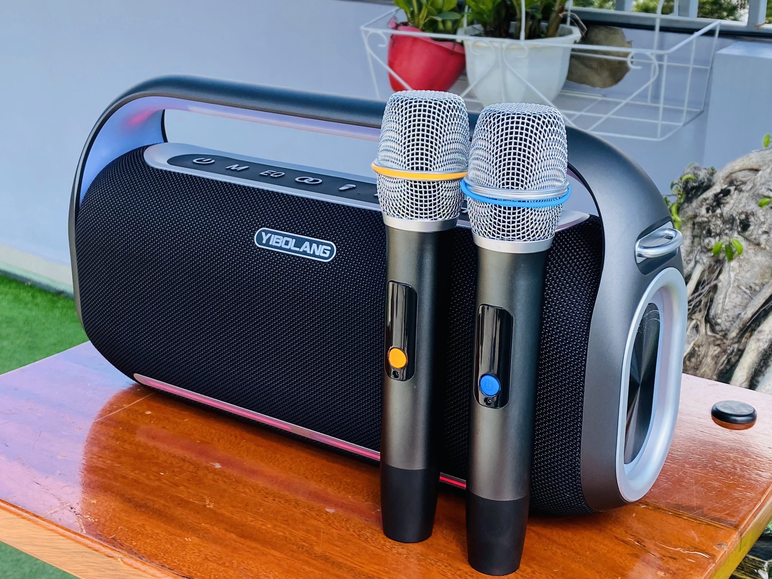 Loa Xách Tay YIBOLANG F3 Pro, Công Suất 230W, 2 Bass 20, Âm Thanh Cực Khủng, Nghe Siêu Hay, Tặng Kèm 2 Micro Không Dây Và Phụ Kiện Dây Đeo Chéo, Phù Hợp Karaoke Giải Trí, Quán Bar, Dã Ngoại, Hàng Chính Hãng