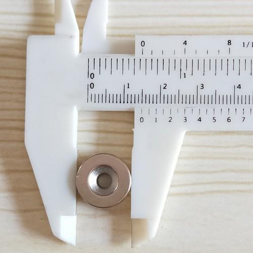 Nam châm đất hiếm 15x3 lỗ 4mm