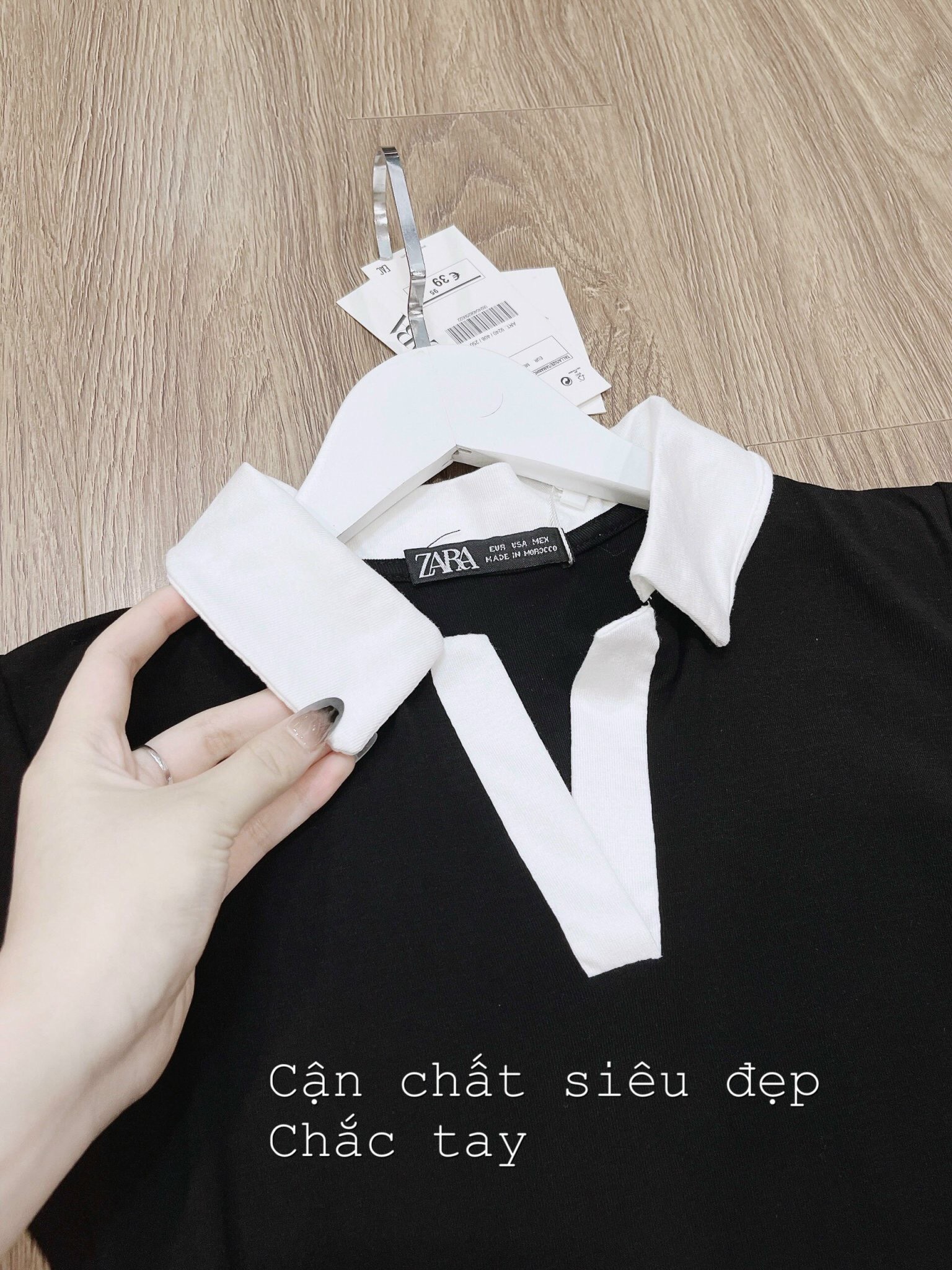   Váy Polo Đen Cổ Pha Trắng 