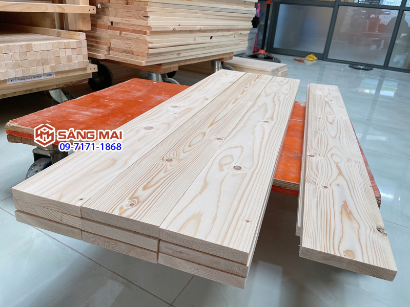 Tấm gỗ thông mặt rộng 12cm x dày 2cm x dài 120cm + láng mịn 4 mặt