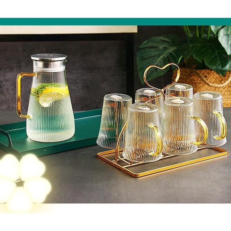 Bộ bình thủy tinh kèm 6 cốc vân tăm chịu nhiệt cao cấp quai vàng