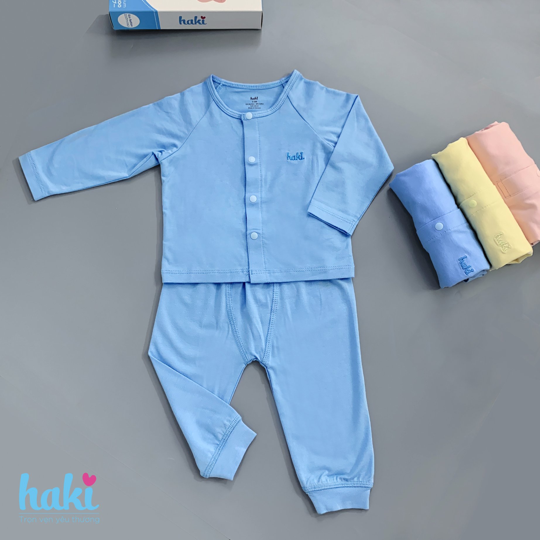 Bộ quần áo dài tay cài giữa tay raglan cho bé Haki BB010
